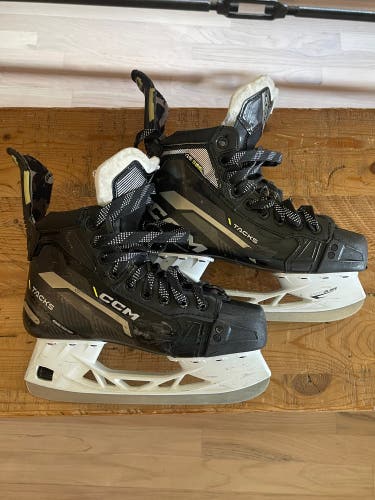 CCM Tacks AS580 Hockey Skates Regular Width Size 5.5 (Used)