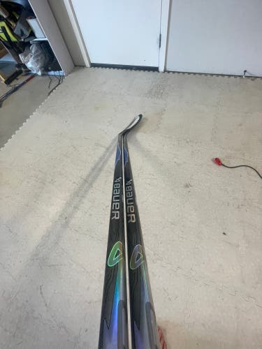Senior Bauer Vapor Flylite Right Handed Hockey Stick P28 70 Flex Pro Stock (New)