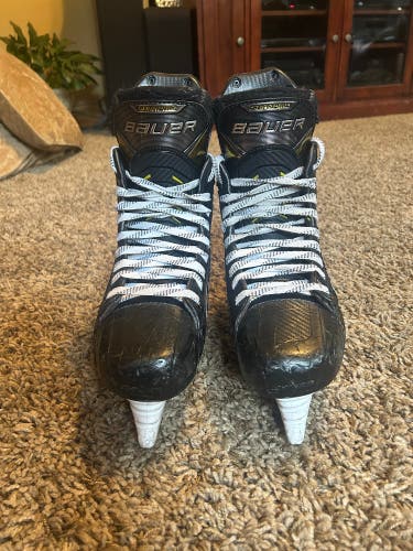2020 Bauer Supreme Ultrasonic Hockey Skates Regular Width 8 (Used)