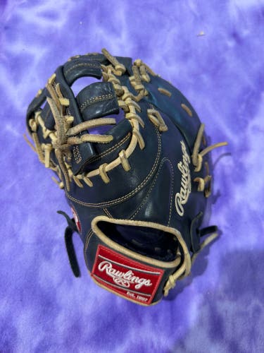 Black Rawlings Gold Glove Elite LH First Base Baseball Glove 13" (Used)