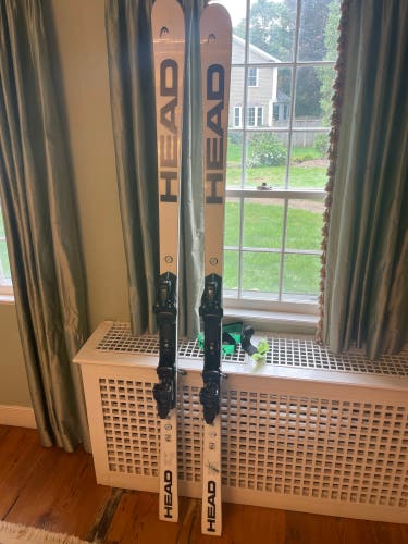 Men's HEAD WC Rebels i.GS RD 193 cm Racing Skis With Bindings Max Din 20 (Used)