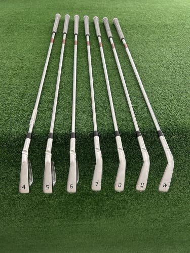 Ping Blueprint S Forged Iron Set 4-W / KBS Tour 130 X Extra Stiff