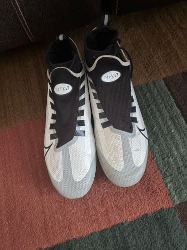 White Men's Size M 12.0 (W 13.0) Adult Nike Vapor Untouchable 3 Elite Molded Cleats Cleats (Used)