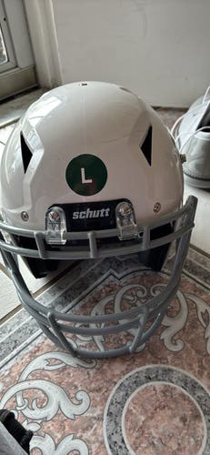Youth Large Schutt Vengeance A11 Helmet (New)