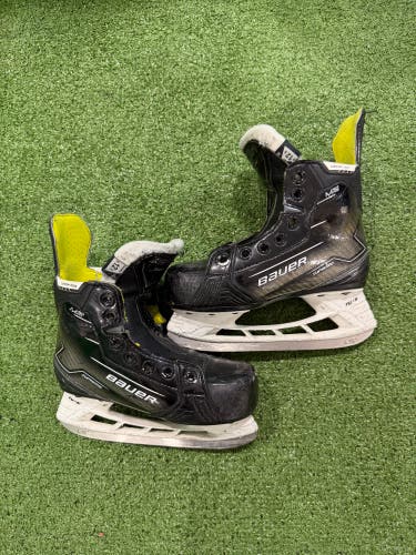 Youth Bauer Supreme M50 Pro Hockey Skates Regular Width 12.5 (Used)
