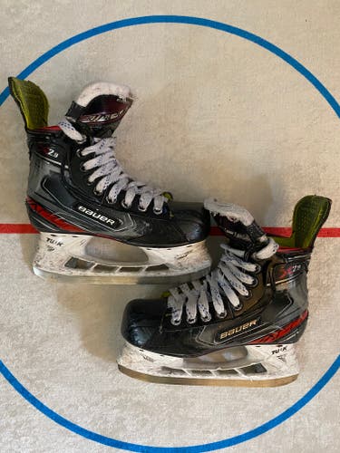 Bauer Vapor X2.9 Hockey Skates Size 2.5 (Used)