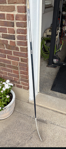 Senior True AX5 Right Handed Hockey Stick 75 Flex
