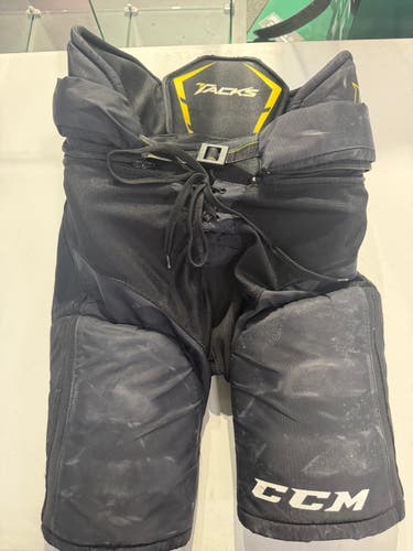 Junior XL CCM Tacks 4052 Hockey Pants and CCM RBZ Shoulder Pads (Used)