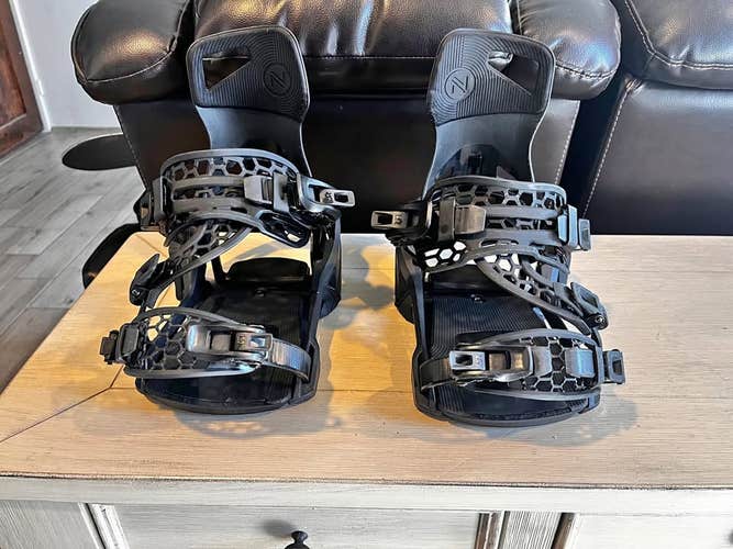Men's Medium Nidecker SUPERMATIC Snowboard Bindings Freestyle (Used)