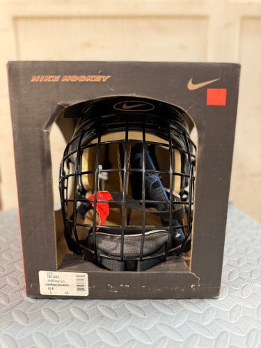 Large Nike HH0004 Helmet (New in Box) 4500 Bauer Black Senior Never Used