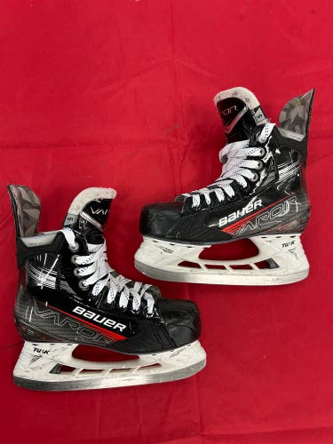 Intermediate Bauer Vapor X3 Hockey Skates | Size 5EE