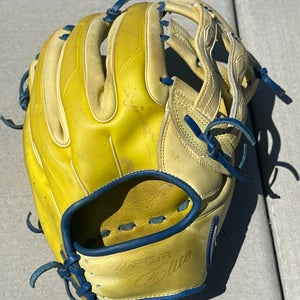 Nike Vapor Elite RH Outfield Baseball Glove 12.75" (Used)