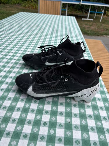 Black Men's Size M 9.0 (W 10.0) Adult Nike Cleats (Used)