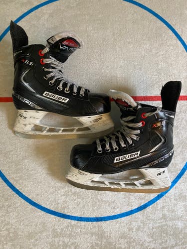 Bauer Vapor X3.5 Hockey Skates Size 3 (Used)