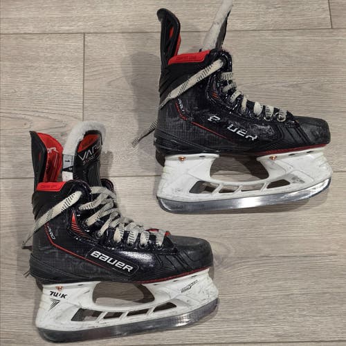 Bauer Vapor 3X Pro Hockey Skates Regular Width Size 1 (Used)