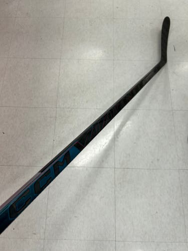 Intermediate CCM Vizion Hockey Stick Left Hand P28+1/4 65 Flex (Used)