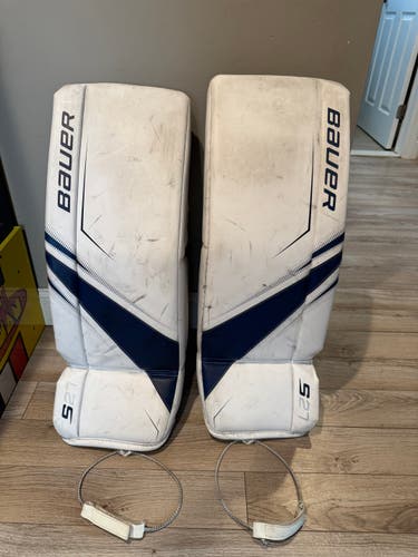 XS Bauer Supreme S27 Senior Goalie Leg Pads (Used)