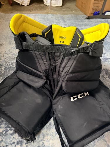 Junior Medium CCM Hockey Goalie Pants (Used)