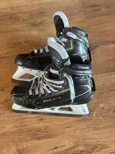 2024 Bauer Elite Hockey Goalie Skates Regular Width Size 4.5 (Used)
