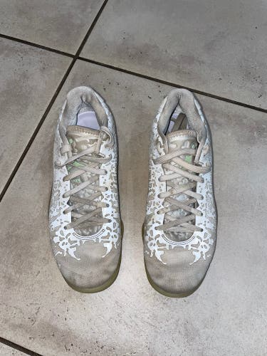 Kid's 6.5Y (Big Kids / Youth) Jordan Shoes (Used)