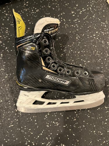 Bauer Supreme 2S Hockey Skates 13.5 (Used)