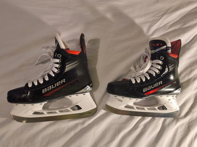 Bauer Vapor X4 Hockey Skates size 5.5 fit 2