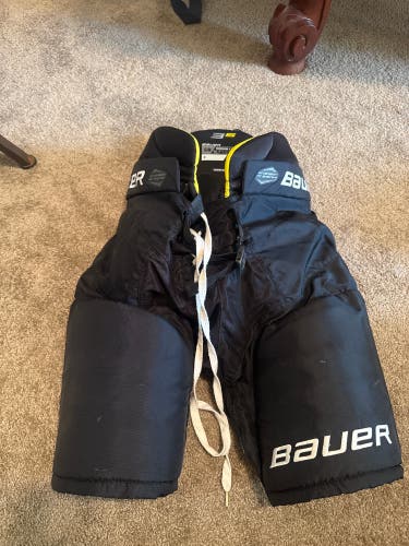 Senior Medium Bauer Supreme 3S Hockey Pants (Used)