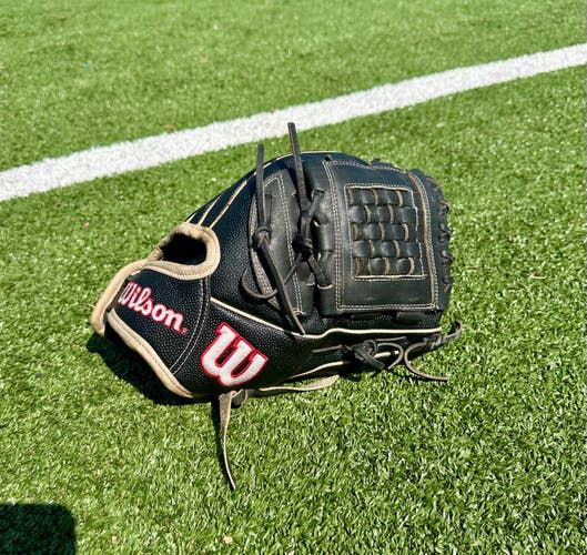 Wilson Pitcher's A2000 Softball Glove 12" (Used)
