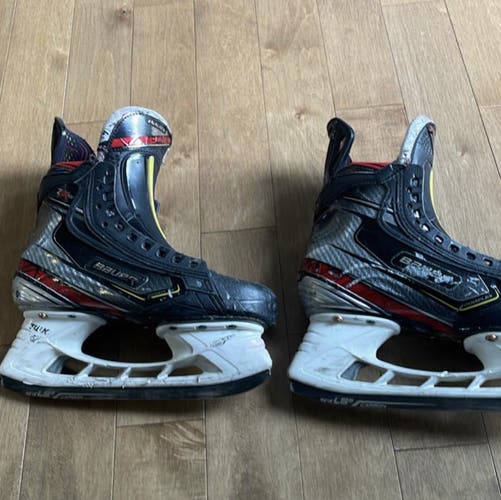 Bauer Vapor 2X Pro Hockey Skates Regular Width Size 4.5 (Used)