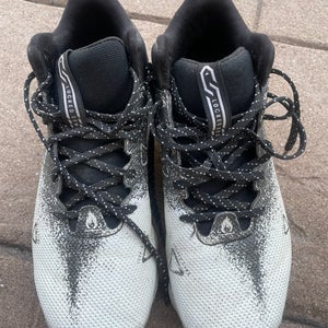Men's 5.5Y (Big Kids / Youth) Under Armour Blur Smoke 2.0 Mid Top (Used)