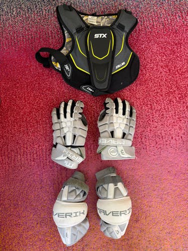 Medium Youth Shoulder Pads (Used)