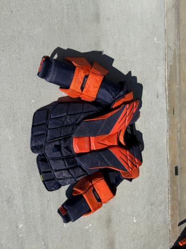 XL Bauer Vapor Hyperlite Goalie Chest Protector (Used)