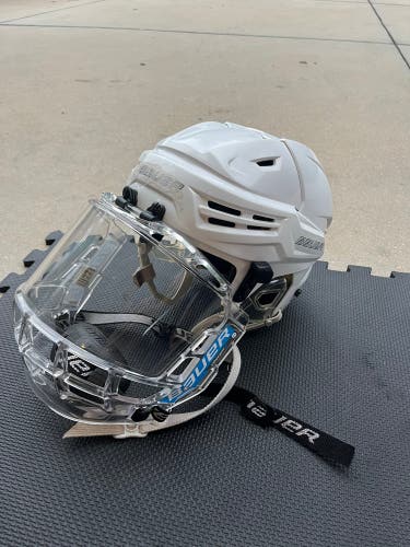 Small Bauer Re-Akt Helmet (Used)