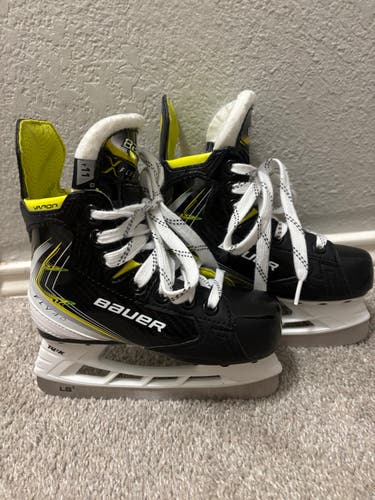 Black/Yellow 2026 Bauer Vapor Fly40 Hockey Skates Regular Width 11 (Used)