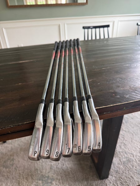 Men's Srixon ZX7 Right Handed Iron Set Stiff Flex (Used)