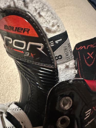 Black 2021 Bauer Vapor 3X Hockey Skates Regular Width 8.5 (Used)