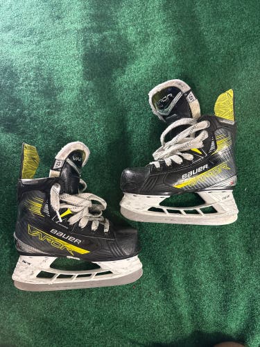 Youth Bauer Vapor X4 Hockey Skates Regular Width 12.5 (Used)