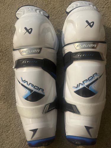 Senior Bauer Vapor Flylite 15” Shin Pads (New)