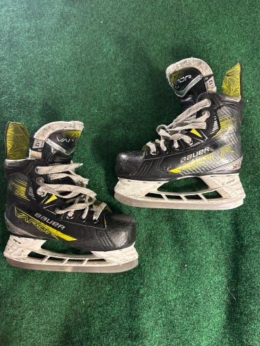 Youth Bauer Vapor X4 Hockey Skates Regular Width 13 (Used)