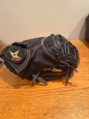 All Star CM3000SBK RH Catcher's Glove 33.5" (Used)