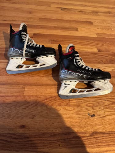 Black/Gray 2021 Bauer Vapor 3X Hockey Skates Regular Width 7.5 (Used)