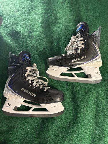 Senior Bauer Vapor Flylite Hockey Skates (Fit 3) Size 8 (Used)