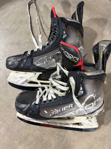2021 Bauer Vapor Hyperlite Hockey Skates Extra Wide Width Size 4 (Used)