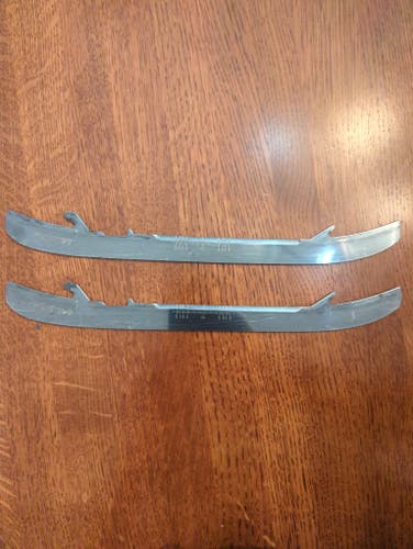 Bauer Fly-Ti 272 mm (Used)
