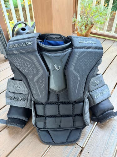 Small 2024 Bauer Elite Goalie Chest Protector (Used)