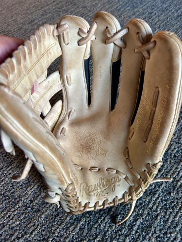 Rawlings Heart of the Hide RH Outfield Baseball Glove 12.5" (Used)