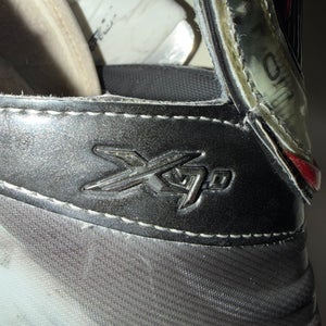 2011 Bauer Vapor X7.0 Hockey Skates Regular Width Size 6.5 (Used)