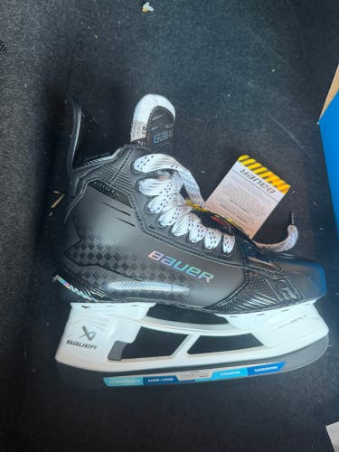 2024 Bauer Supreme Shadow Hockey Skates Regular Width 6.5 (New)