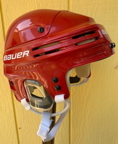 Bauer 4500 Helmet Red Senior Medium *Rare - Mint Condition - Read Full Description*