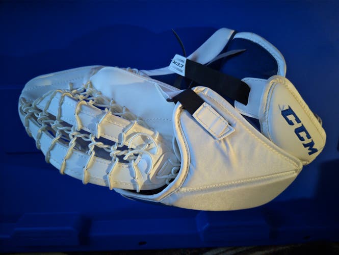 CCM Extreme Flex 5.9 Regular (Used)